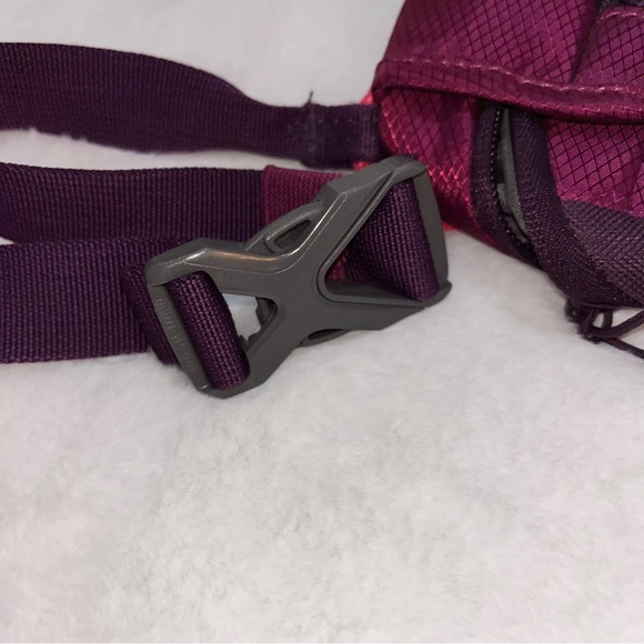 NWOT Purple Outdoor Products waist pack Fanny pack hiking pouch - Picture 6 of 7